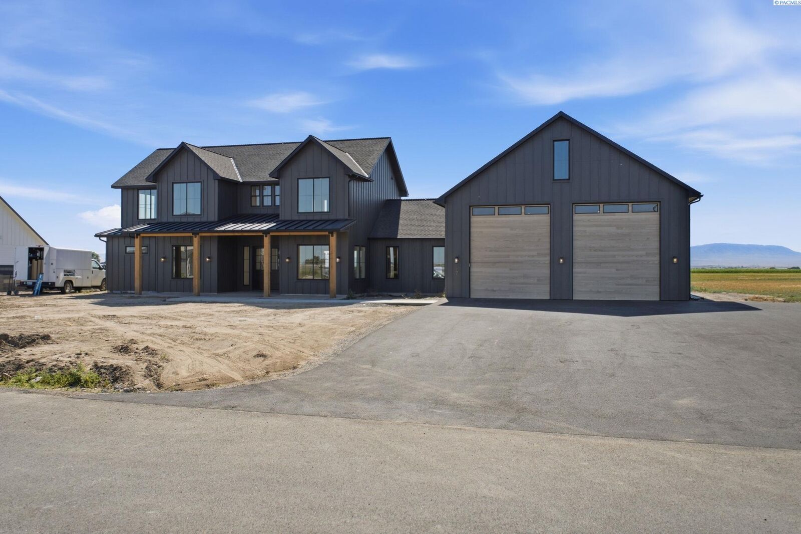 Property Photo:  217 Taylor Lane  WA 99301 