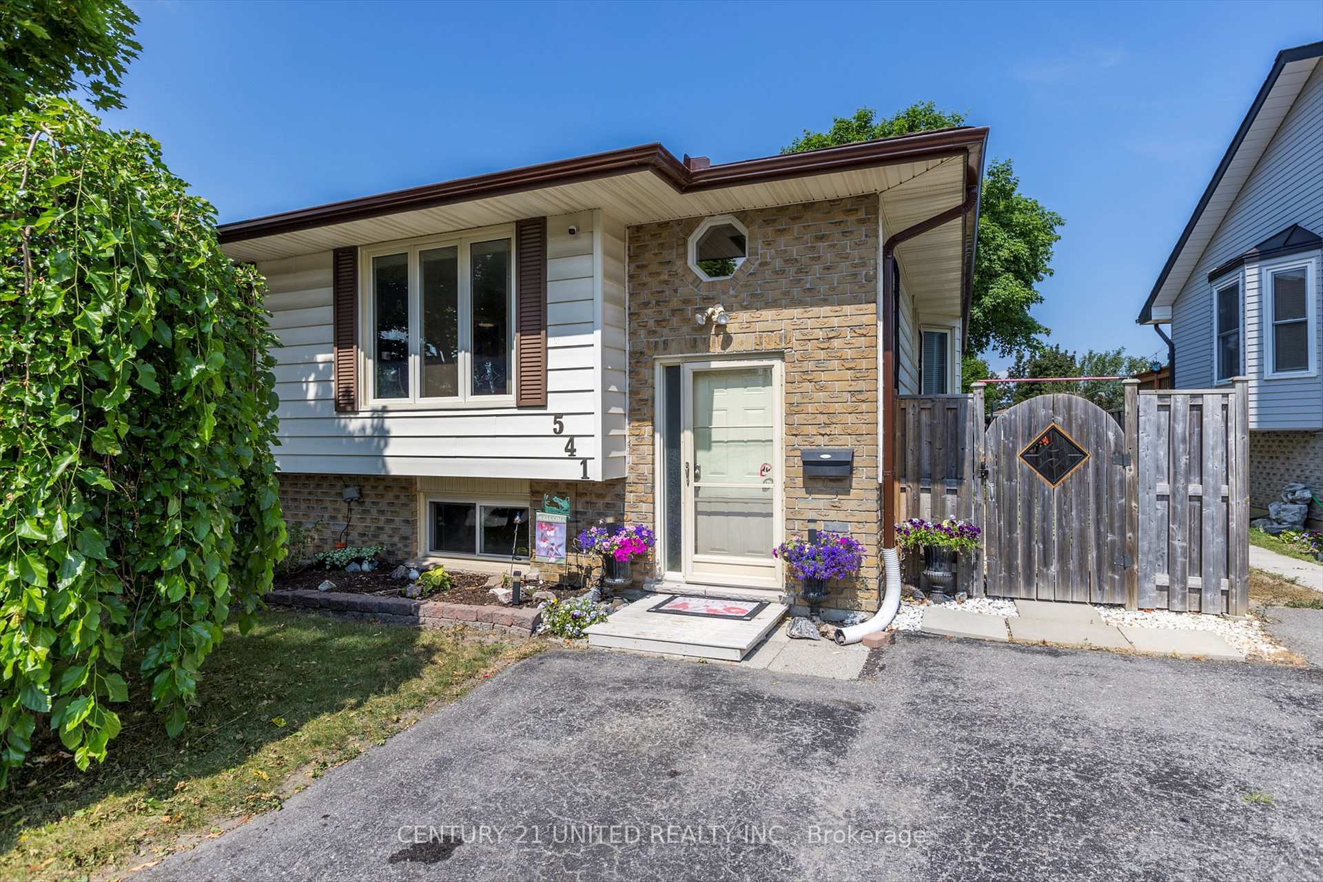 541 Crystal Drive  Peterborough South ON K9J 8H7 photo