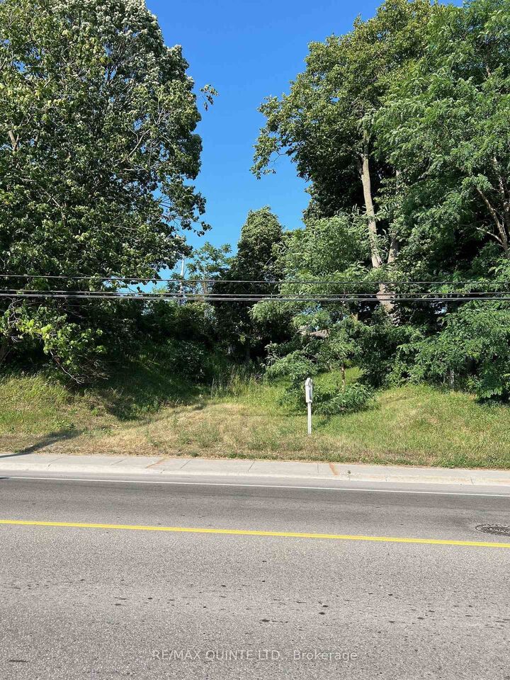 Property Photo:  351 Sidney Street  ON K8V 2V1 