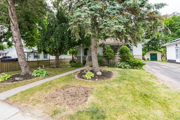 Property Photo:  66 Kerr Crescent  ON K8V 2W4 