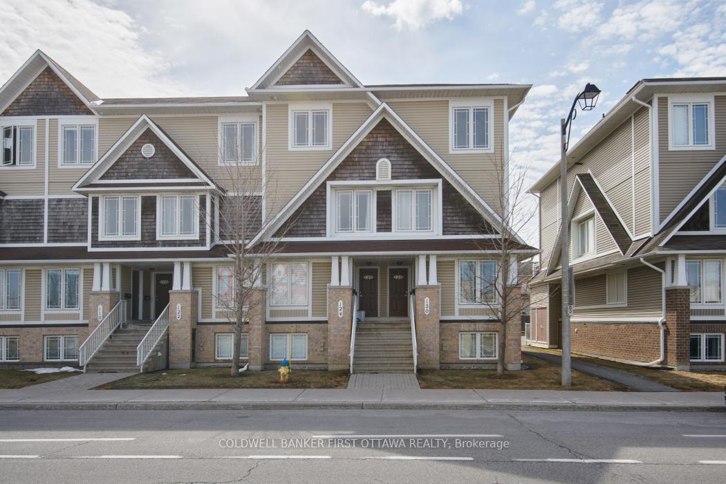 Photo de la propriété: 126 Chapman Mills Drive ON K2J 0B7