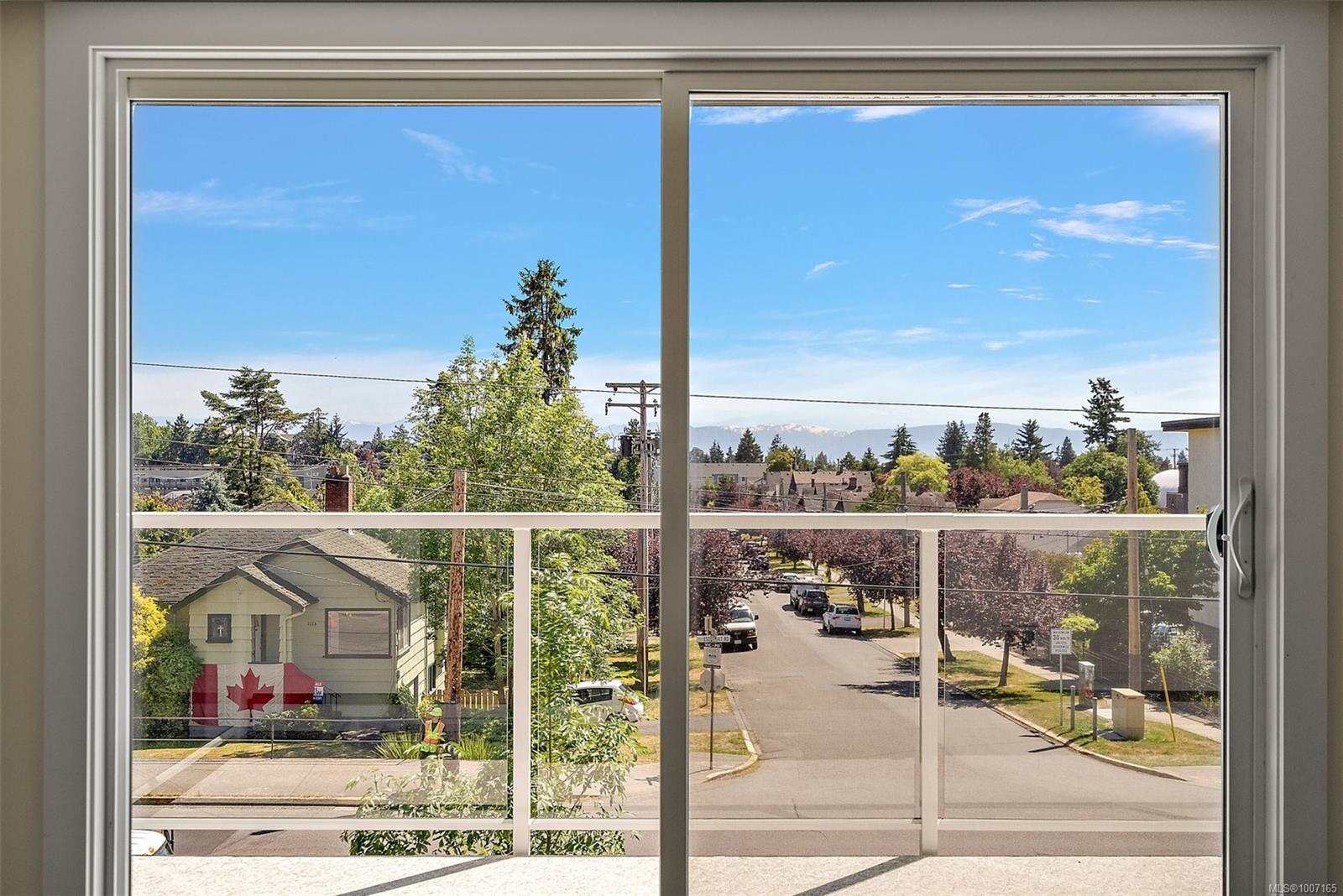 Photo de la propriété:  1124 Esquimalt Rd 307  BC V9A 3N4 