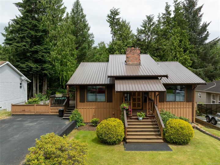 Property Photo: 9380 Elk Dr BC V0N 2P0