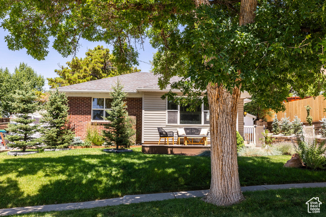 Property Photo:  2605 E Simpson Ave  UT 84109 