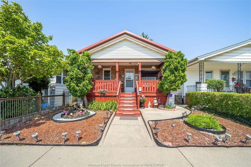 Property Photo: 1054 Oak Street ON N9A 5G4