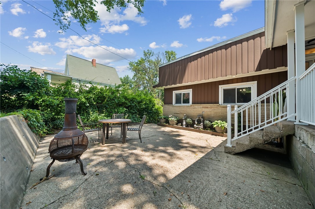 Property Photo: 4075 Greensburg Pike PA 15221