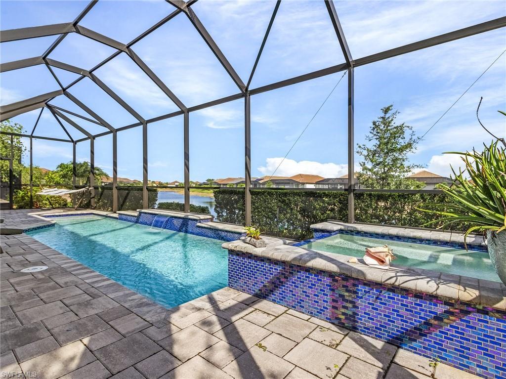 Property Photo: 8341 Promoso Ct FL 34114