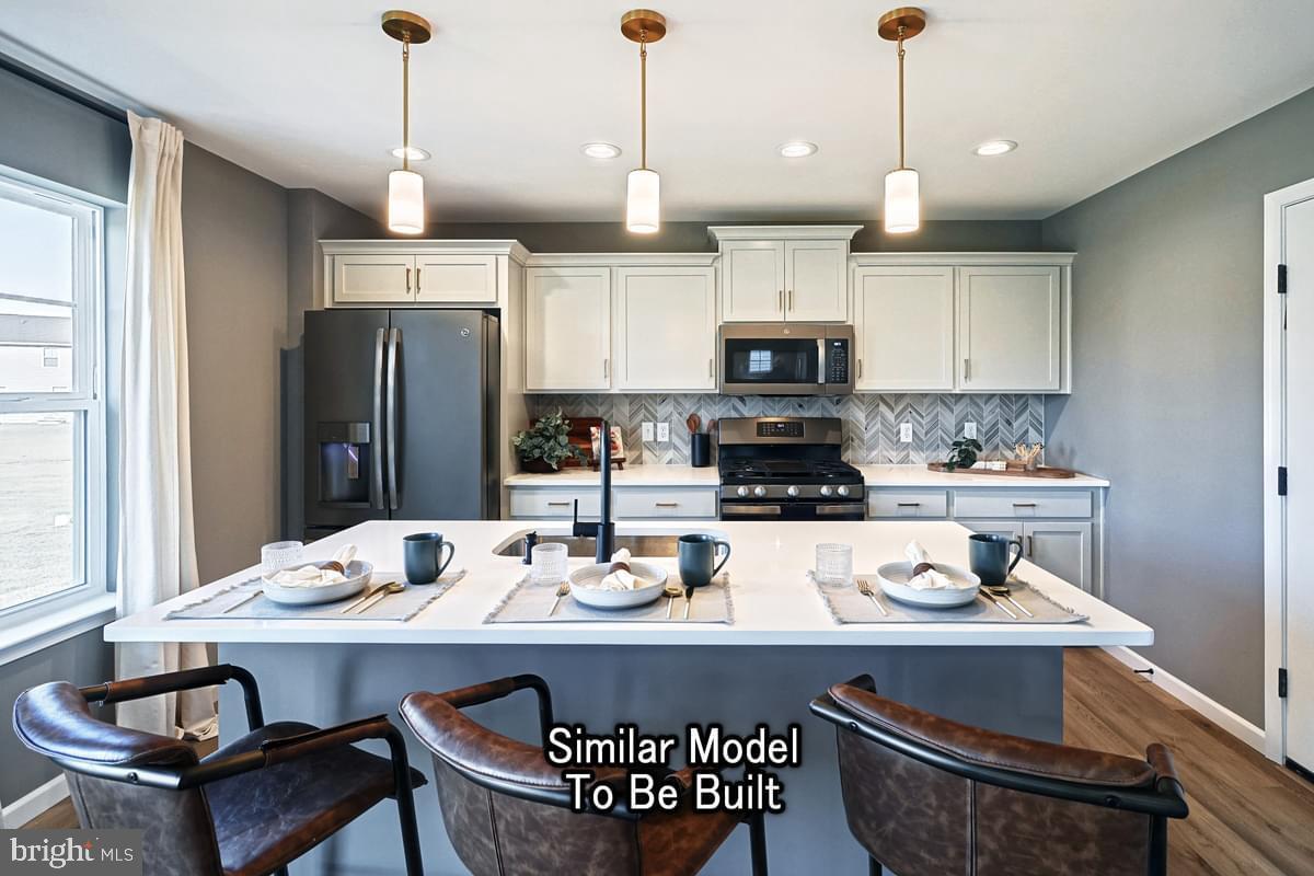 Property Photo:  2524 Saddle Drive  PA 17601 