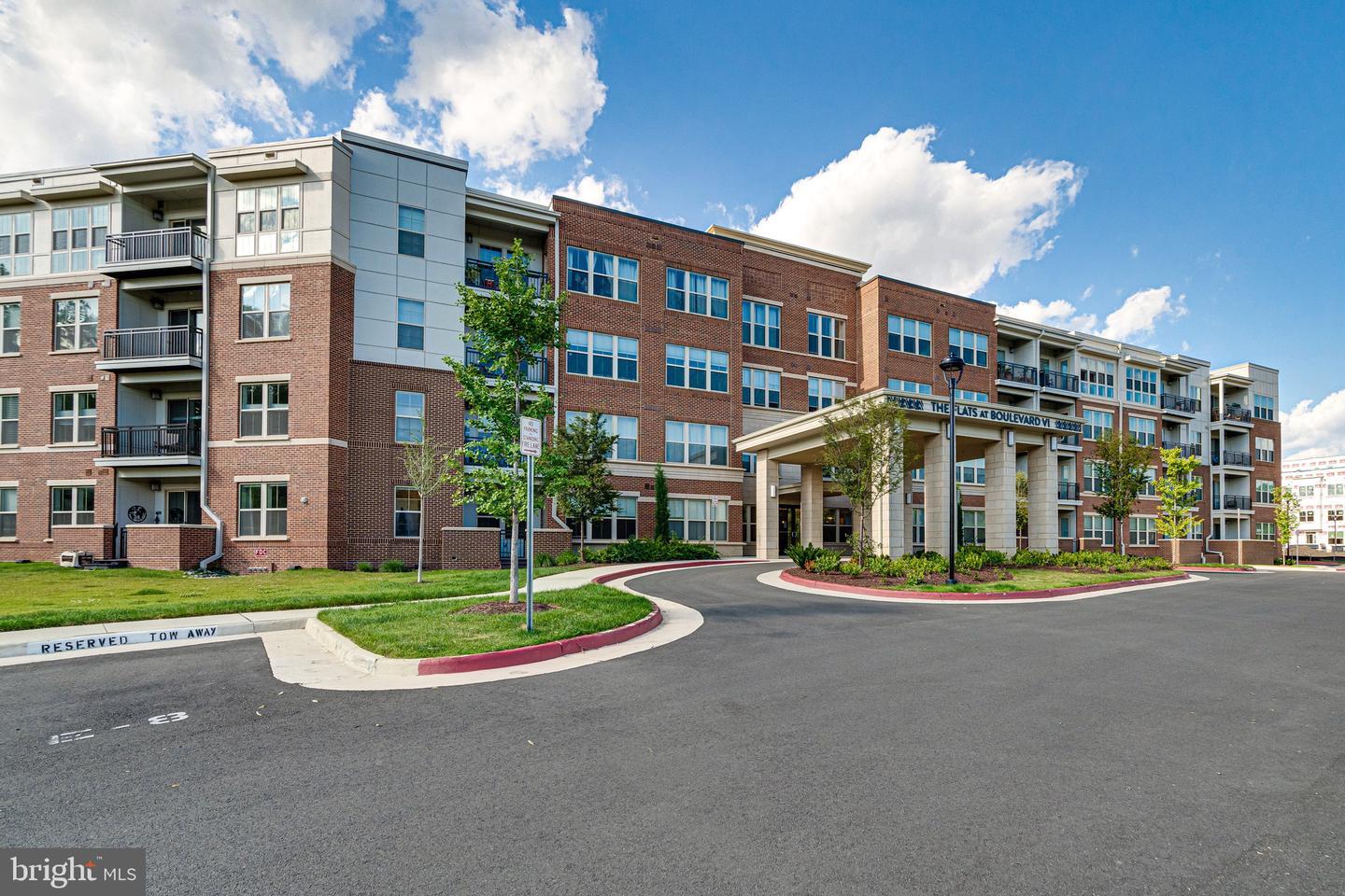 Property Photo: 10755 Fairgrounds Drive 326 VA 22030