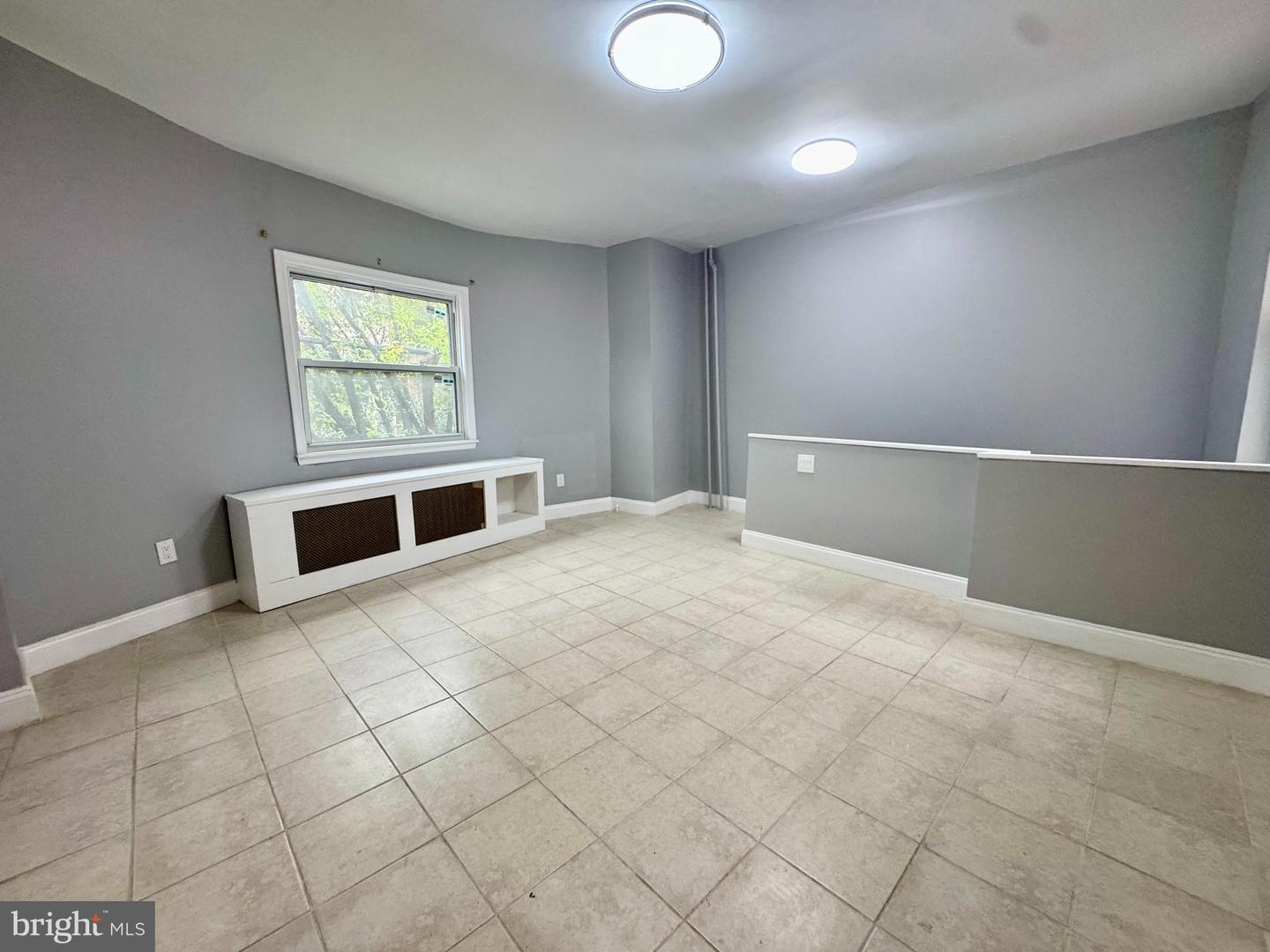 Property Photo: 1000 S 6th Street PA 19147