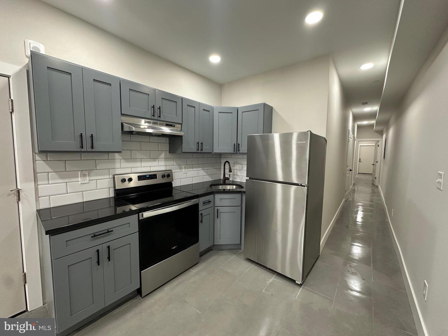 Property Photo: 1806 W Ontario Street PA 19140