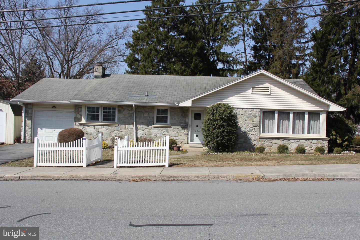 Property Photo: 456 Lincoln Avenue PA 17522