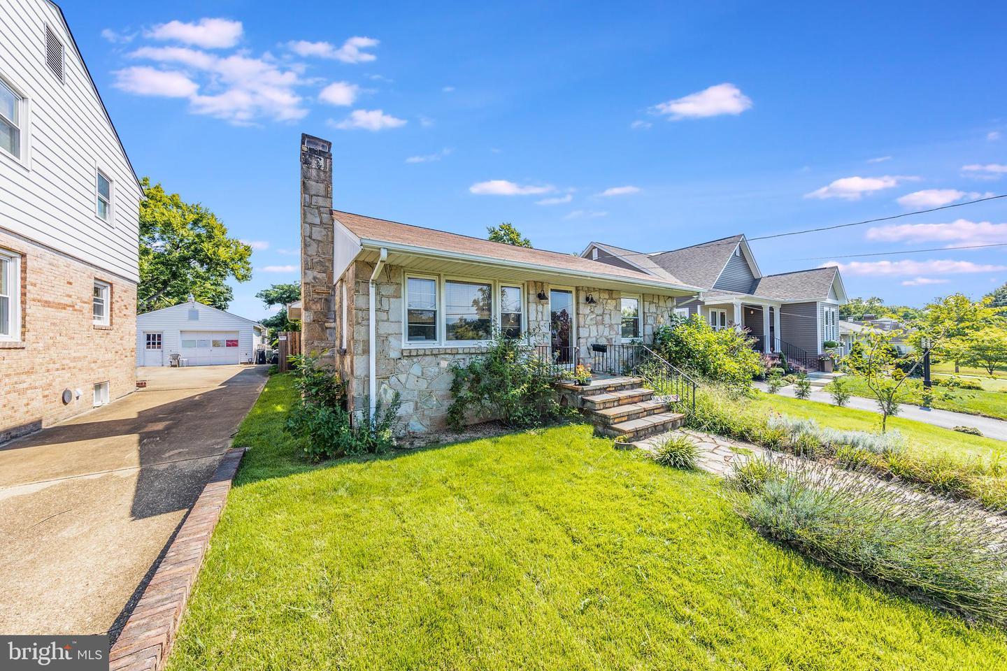 Property Photo: 2005 Washington Avenue VA 22401