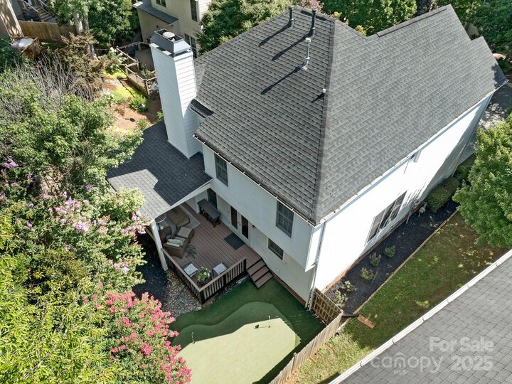 Property Photo: 2021 Sablewood Drive NC 28205