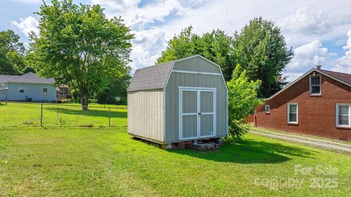 Property Photo:  7688 Old Nc 10 Highway  NC 28612 
