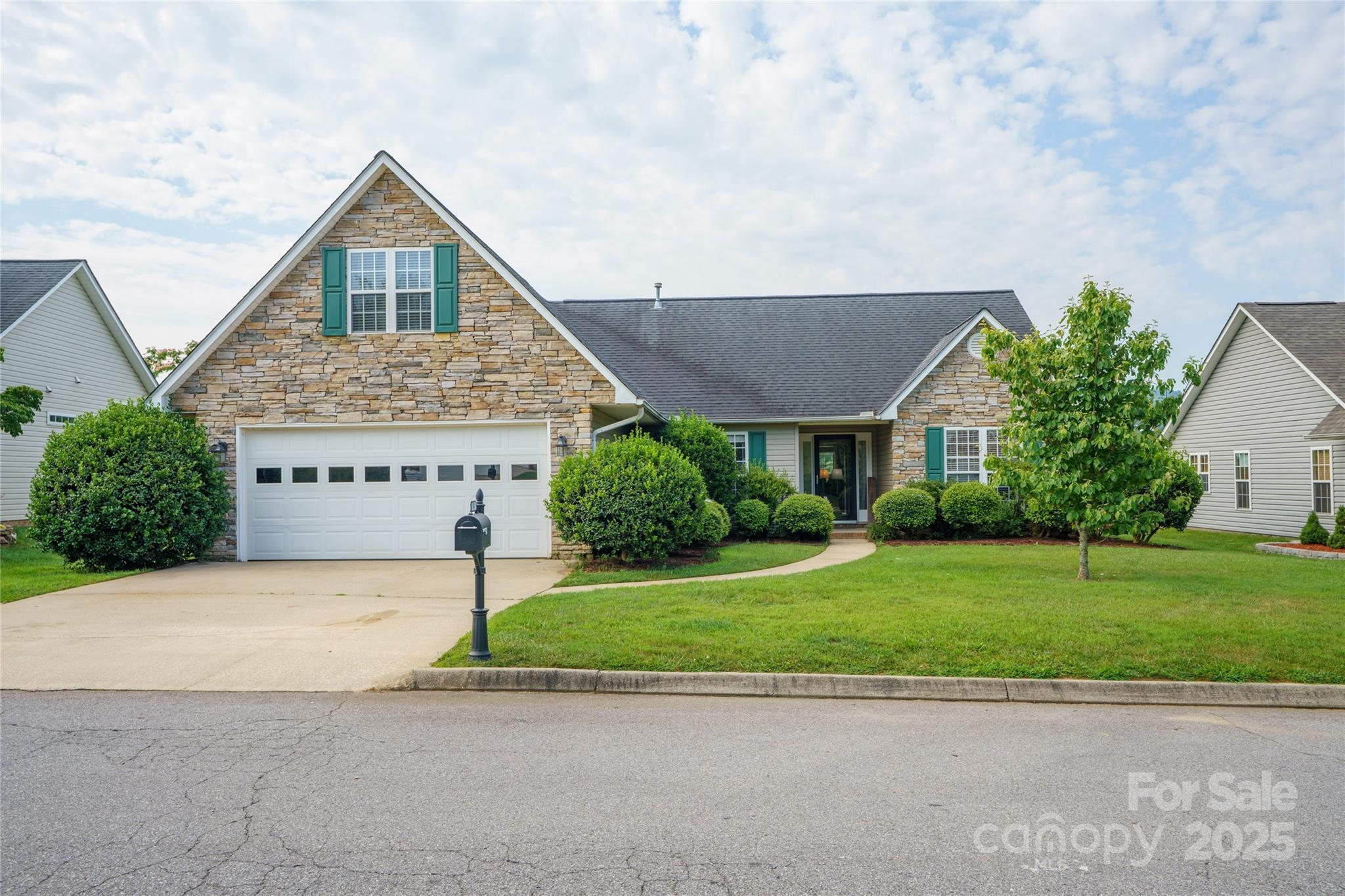 Property Photo: 34 Dove Hollow Road NC 28732