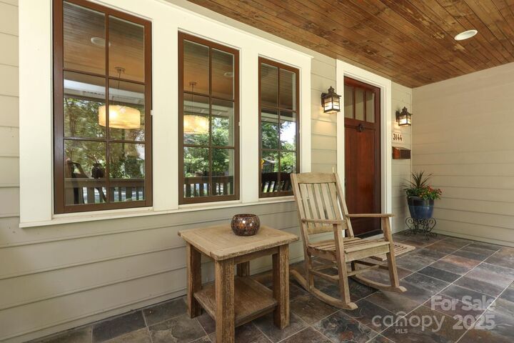 Property Photo: 3144 Sunset Drive NC 28209