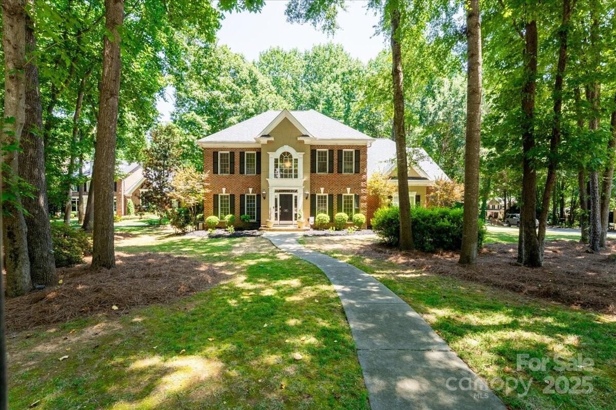 Property Photo: 3602 Newchurch Circle NC 28269