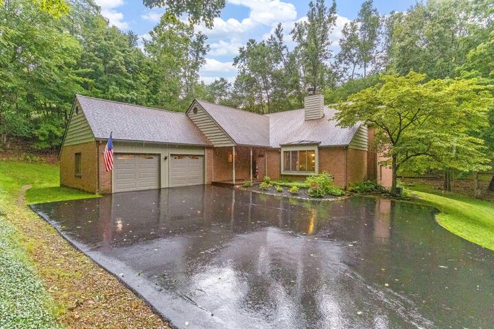 Property Photo:  976 Hillside Drive  OH 43055 
