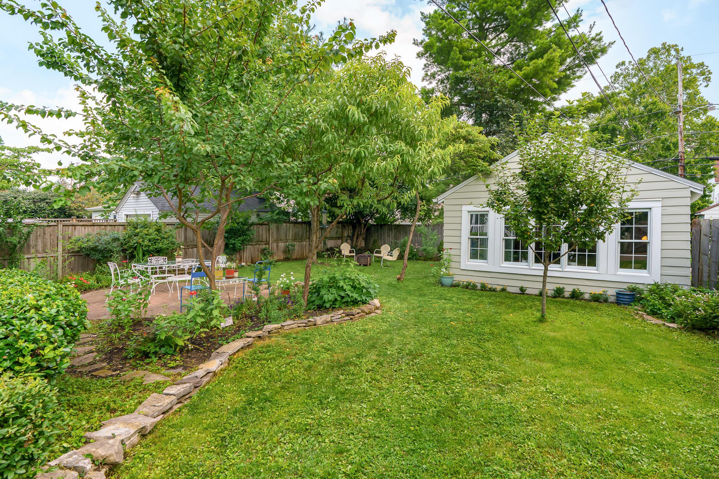 Property Photo: 1010 Vernon Road OH 43209