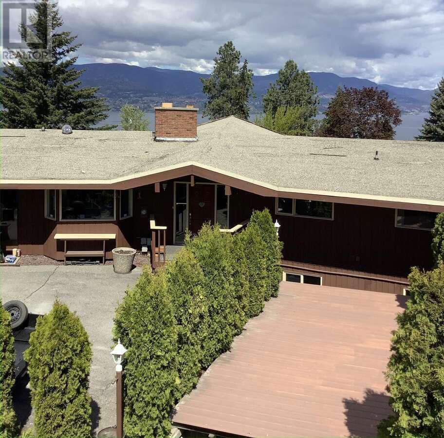 Photo de la propriété: 4980 Chute Lake Road BC V1W 4M3