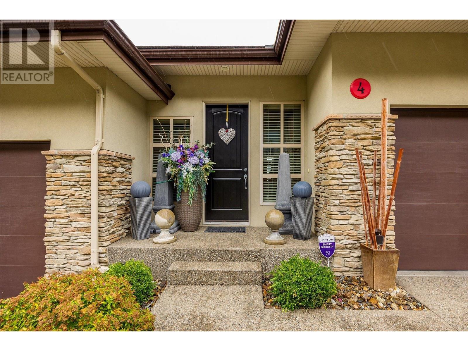 Property Photo: 2493 Casa Palmero Drive 4 BC V1Z 4C6