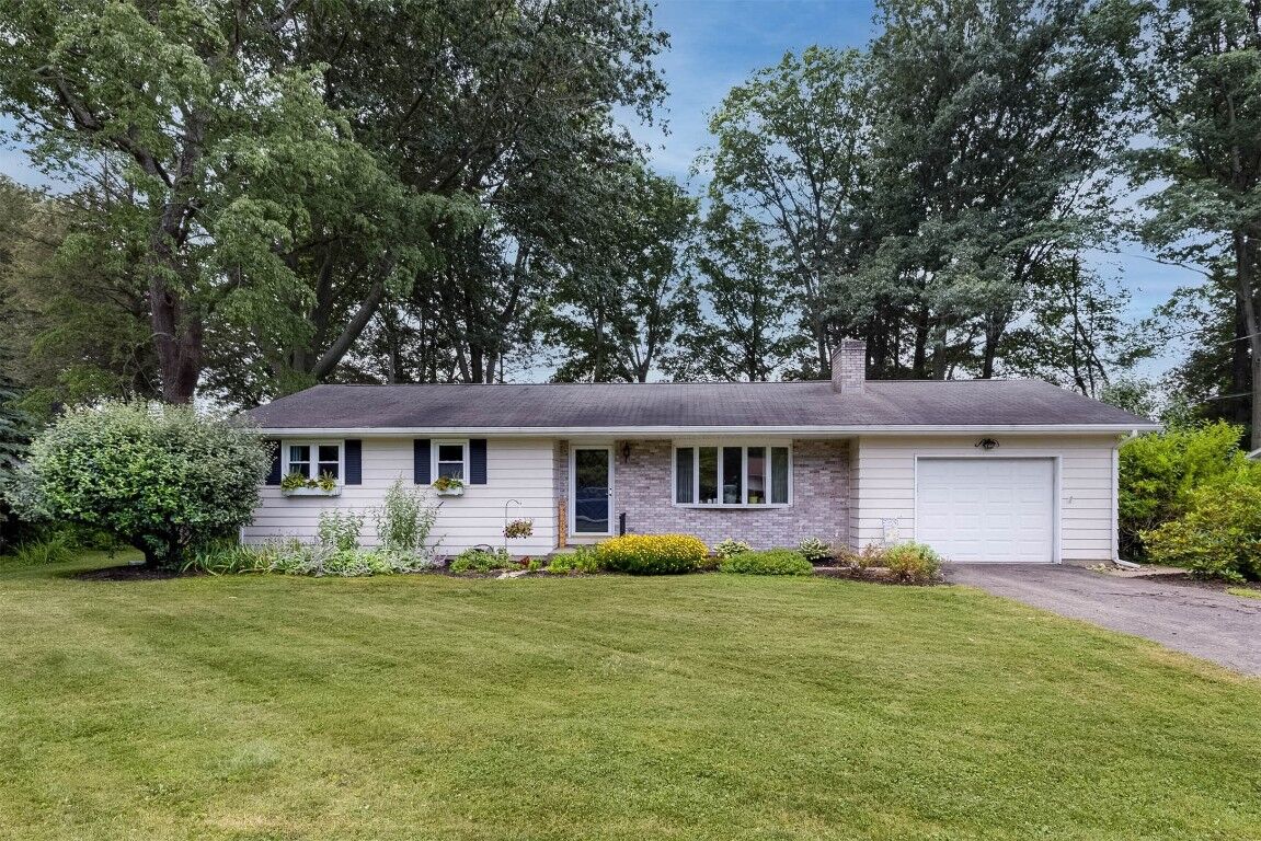Property Photo: 6727 Knollwood Drive PA 16415