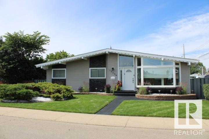 Property Photo:  13304 70 Street NW  AB T5C 0K3 