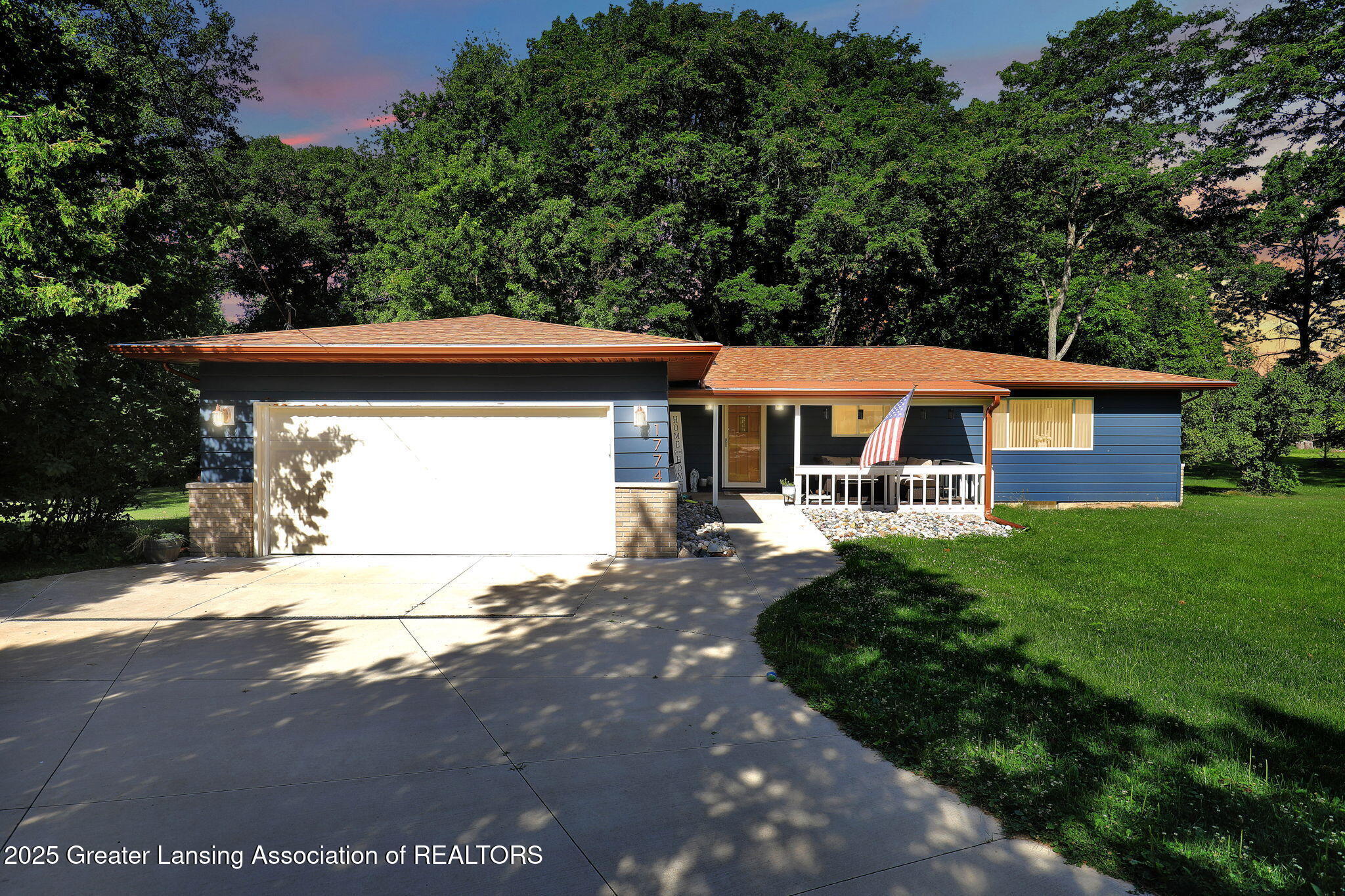 Property Photo: 1774 Harvey Drive MI 48895
