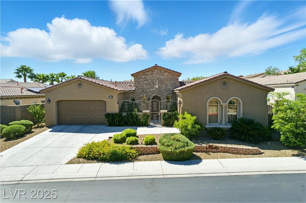 Property Photo: 7427 Salvadora Place NV 89113