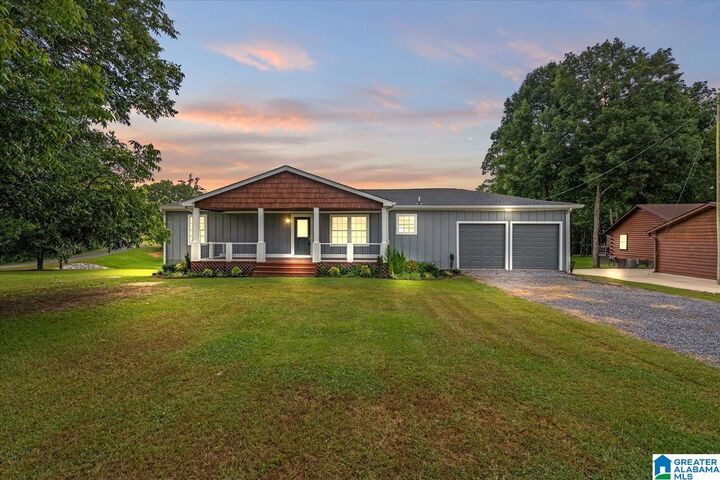 Property Photo:  605 County Road 462  AL 35960 