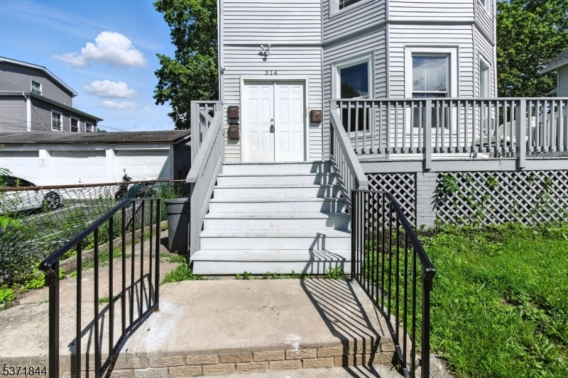 314 Amherst St  East Orange City NJ 07018 photo