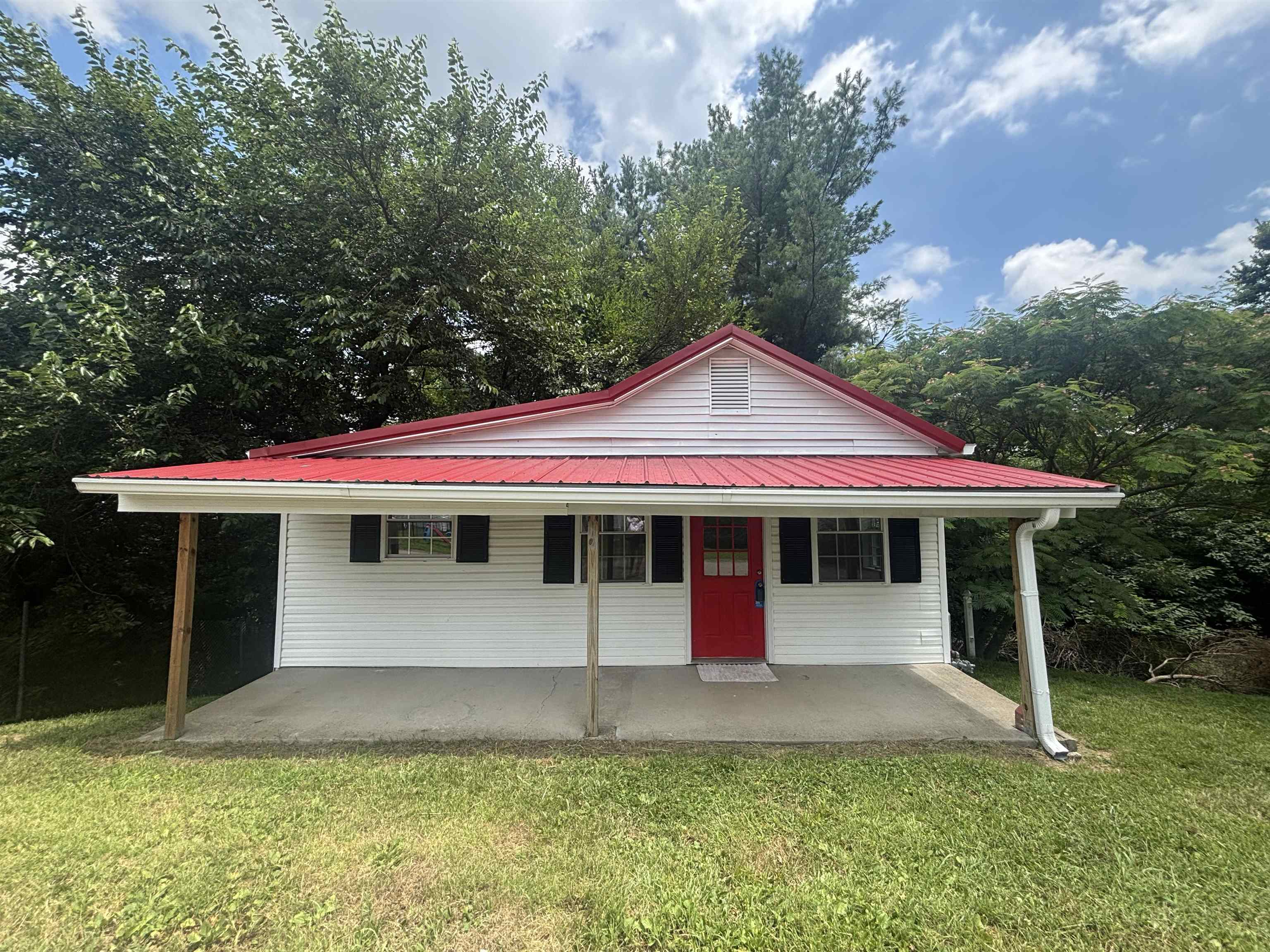 Property Photo: 6875 Old Henderson Spottsville Rd KY 42458