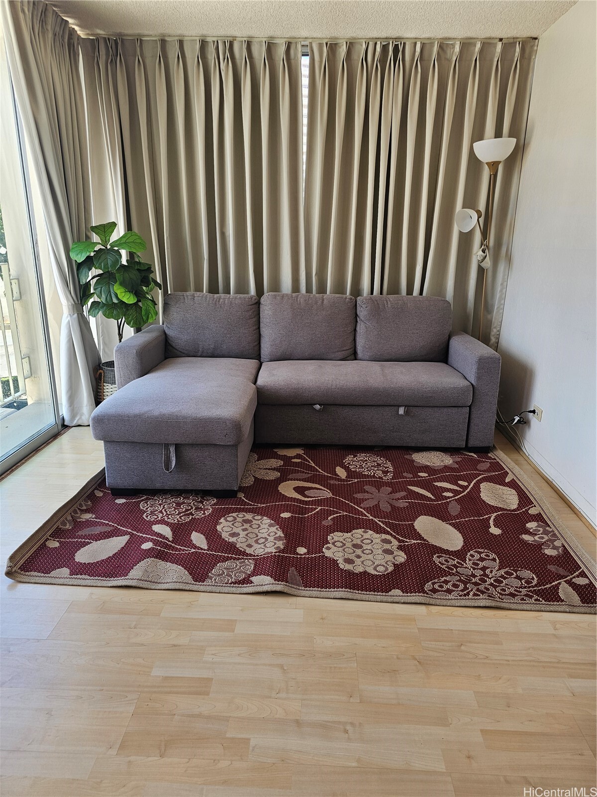 1702 Kewalo Street 204  Honolulu HI 96822 photo