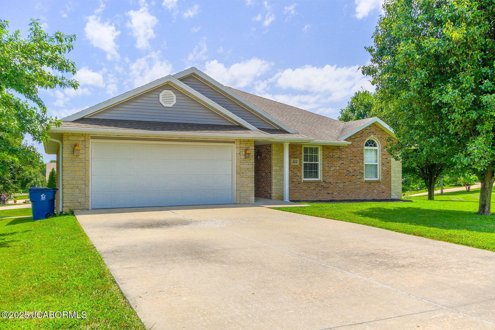 Property Photo: 215 Harwood Street MO 65043