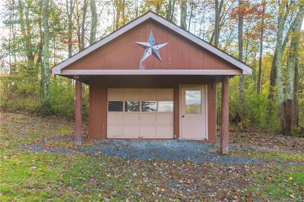 Property Photo:  9 Low Road  NY 12589 