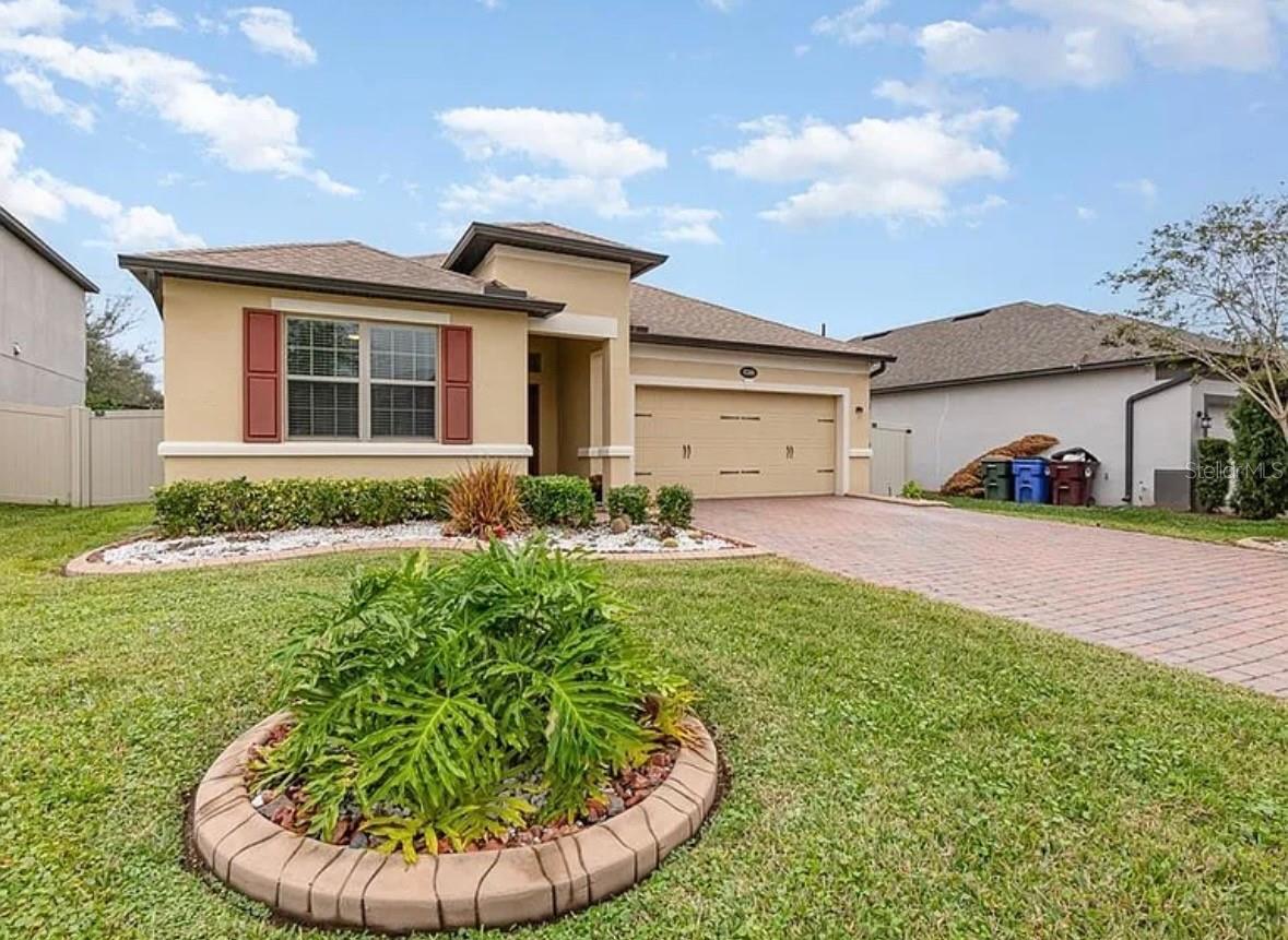 Property Photo: 1380 Clear Brook Place FL 34772
