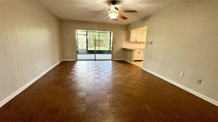 Property Photo:  4410 NW 18th Place  FL 32605 
