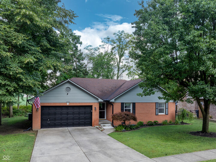 Property Photo:  456 Old Hickory Lane  IN 46142 