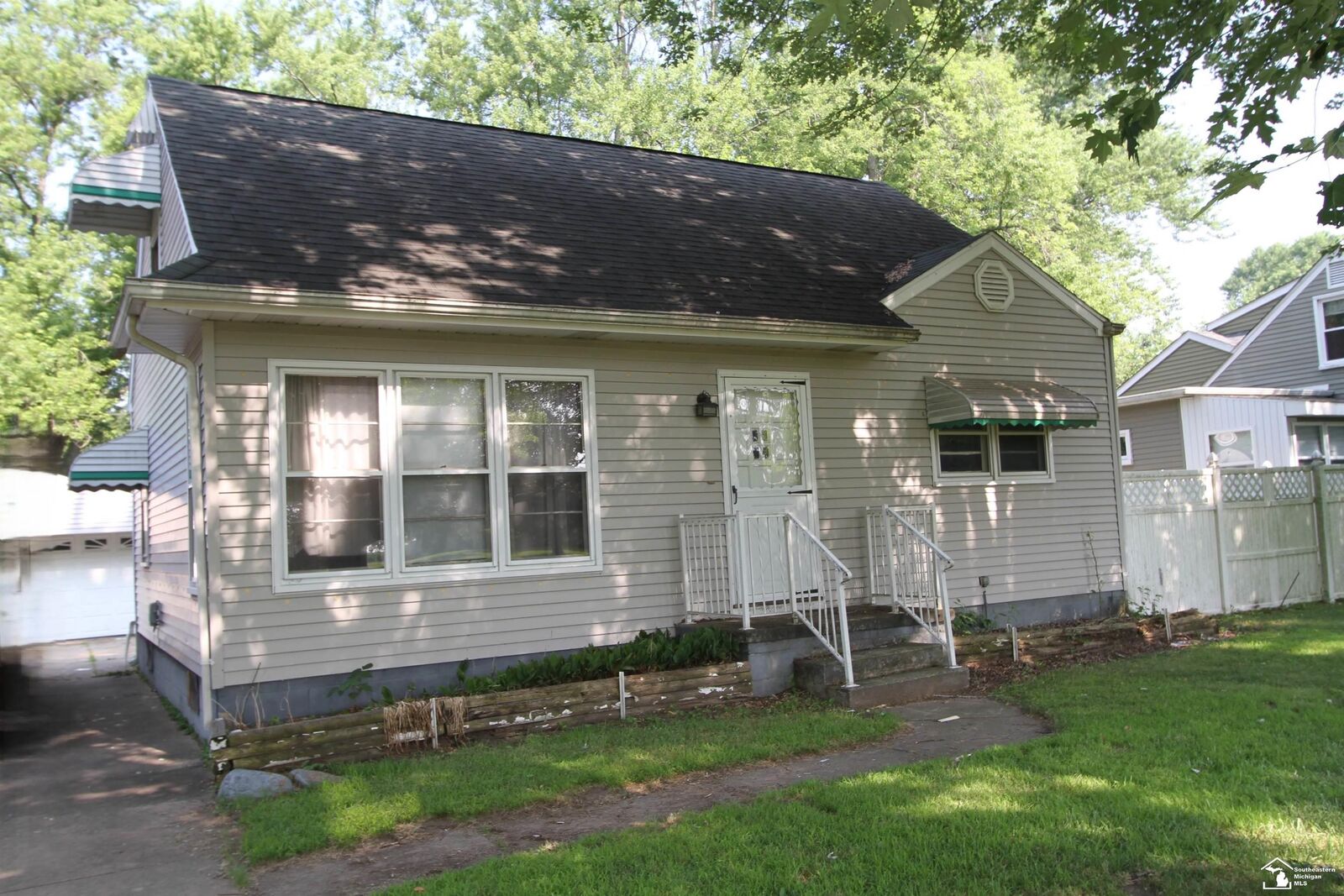 Property Photo: 15439 Keegan Road MI 48161