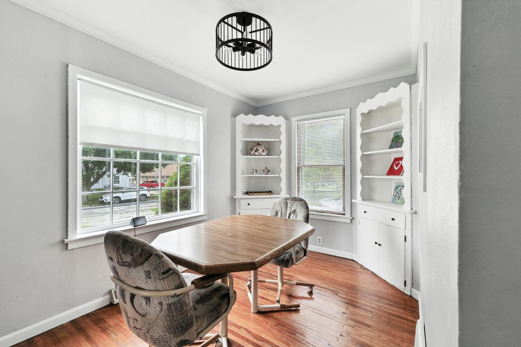 Property Photo: 615 Roosevelt Dr WI 53090