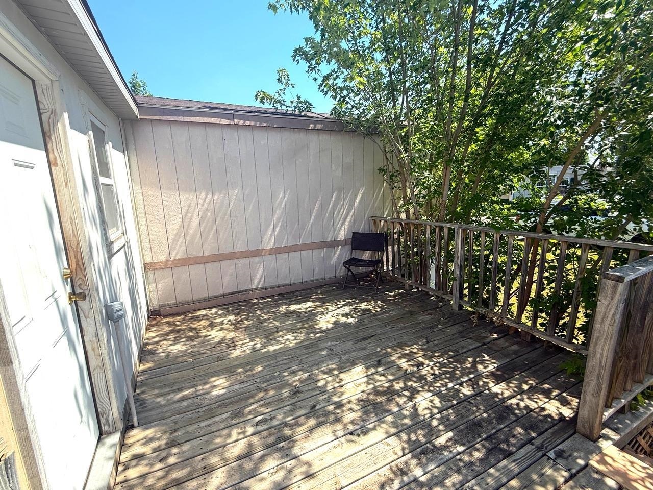Property Photo: 1013 Adams Ave ND 58701-0000