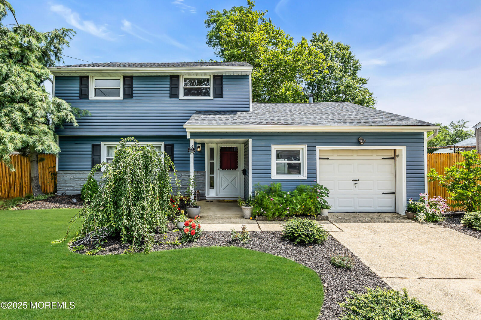 Property Photo:  3 Buttonwood Place  NJ 07730 