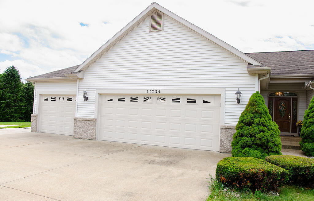Property Photo: 11734 Lindy Court MI 49341