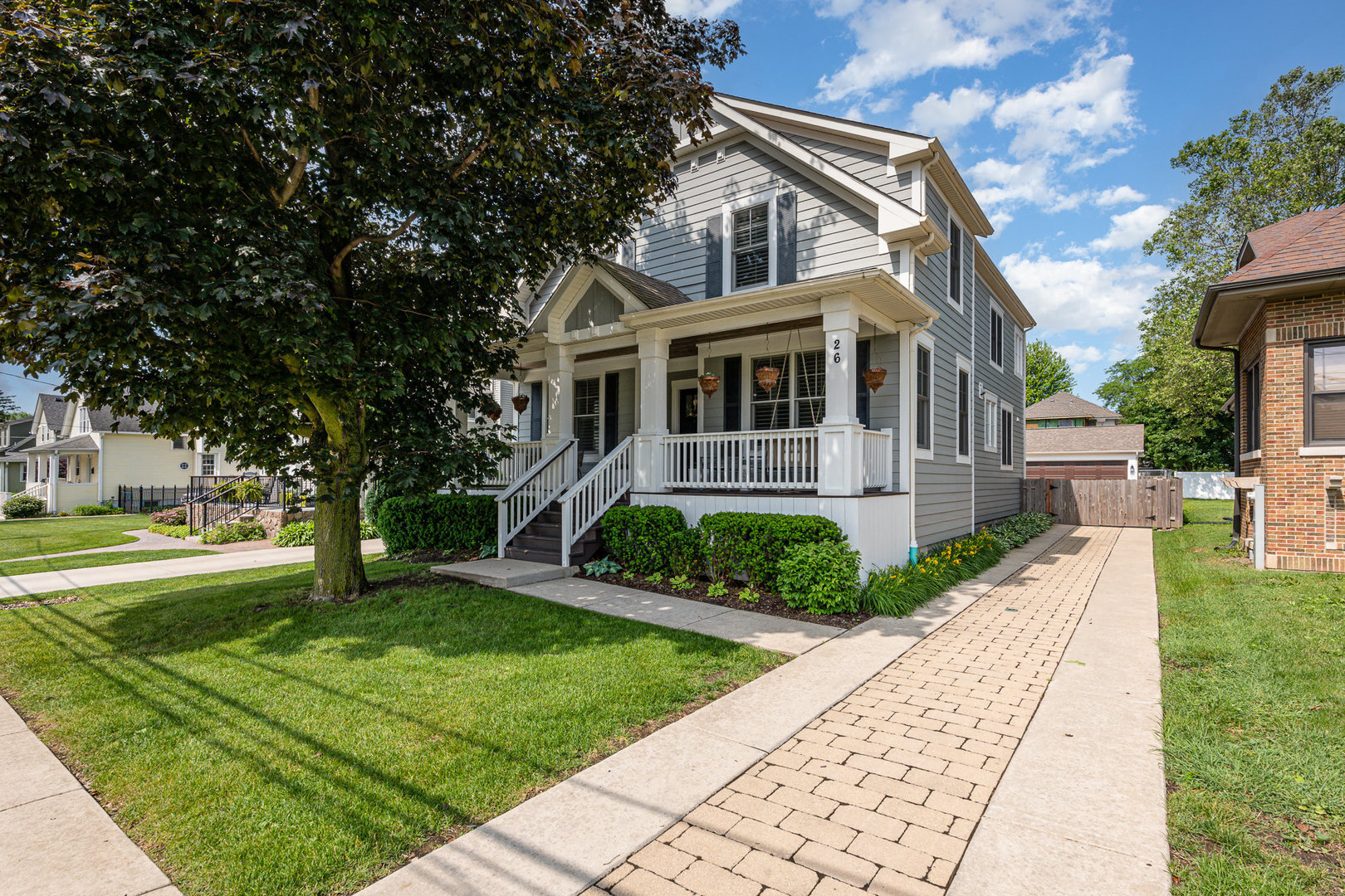 Property Photo: 26 S Chestnut Avenue IL 60005