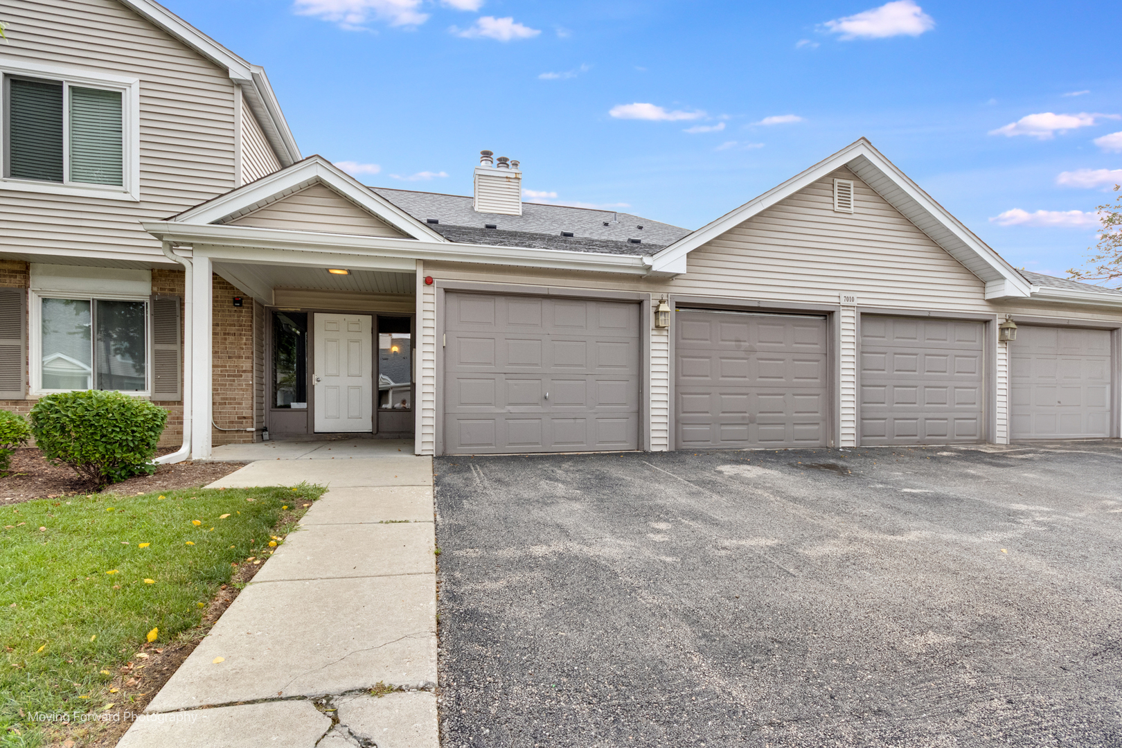 7010 Remington Court 204  Woodridge IL 60517 photo