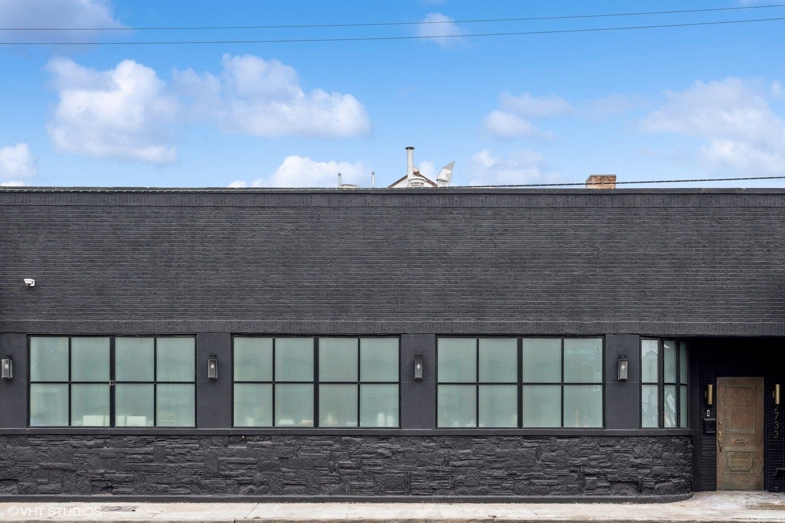 Property Photo: 2733 N Pulaski Road IL 60639