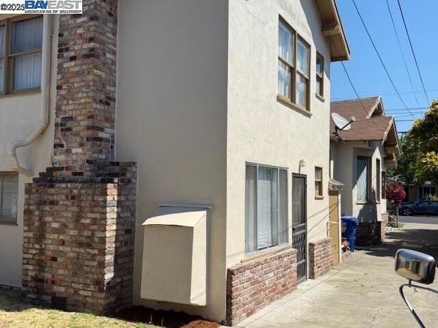 Property Photo:  3208 Washington St  CA 94501 