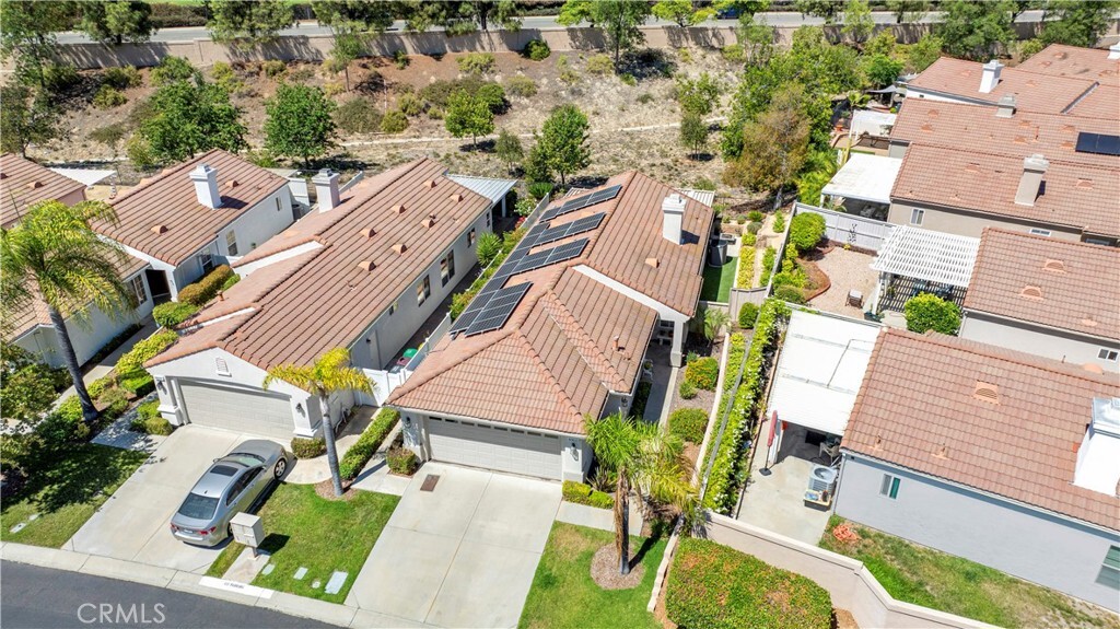 Property Photo: 40633 Corte Albara CA 92562