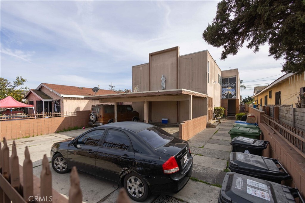 Property Photo: 212 W 84th Street CA 90003